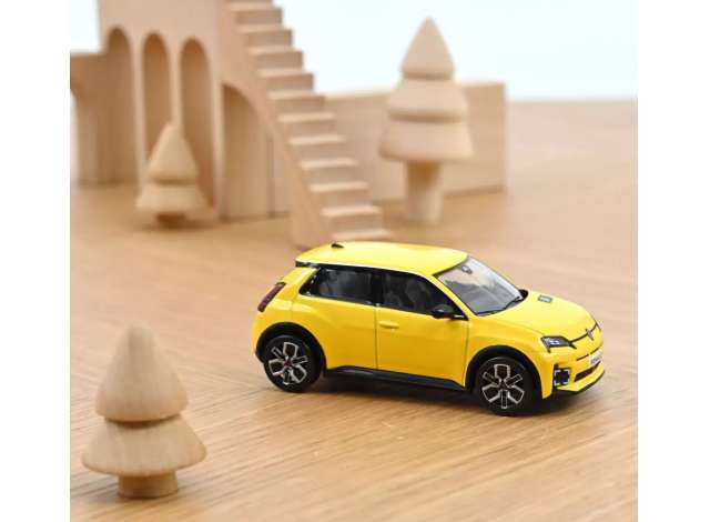 Pre-Order – 2024 Renault 5 E-Tech 100 % Electic, pop yellow 1:43 Norev Model (nor510552) – ETA. September 2026