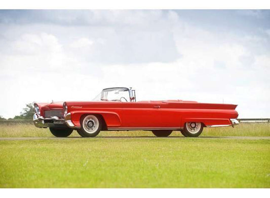 Pre-Order – 1958 Lincoln Continental MKIII Open Convertible, matador red 1:18 SunStar Model (SUN4708) – ETA. March 2027