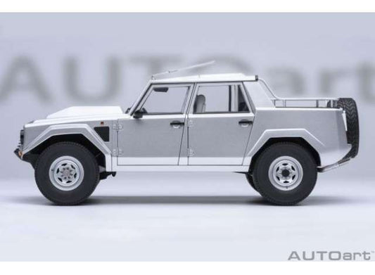 Pre-Order – Lamborghini LM002, argento 1:18 AutoArt Model (AUTOART74553) – ETA. January 2027