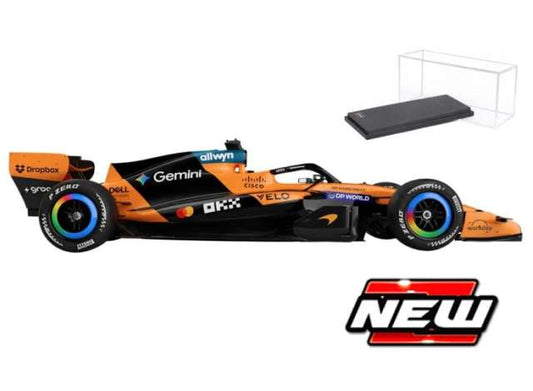Pre-Order – 2026 McLaren F1 MCL 40 #81 Oscar Piastri with hard case and helmet, orange 1:43 Bburago Model (BURA38294P) – ETA. March 2027