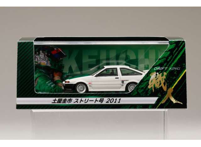 Pre-Order – Toyota Sprinter Trueno GT APEX (AE86) *DK Tsuchiya Street Car 2011* 1:64 Hobby Japan Model (HJ646052DCK) – ETA. March 2027