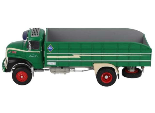 1960 Leyland Comet, green 1:43 Magazine Model Model (MAG043TRUCKCB39) – ETA. February/March 2027