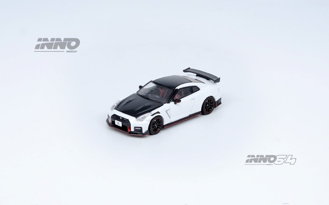 1:64 INNO64 IN64-R35N-WHI NISSAN GT-R (R35) NISMO WHITE