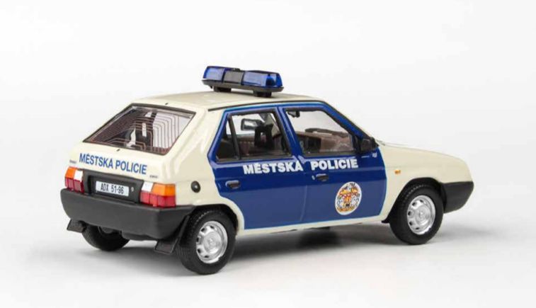 Available to Order – Skoda Favorit 136L 1988 Municipal Police Prague 1:43 (ABR 143SX708XB)