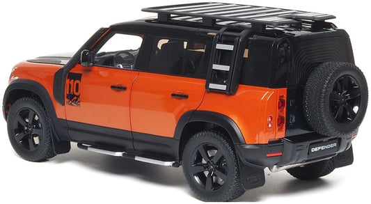 Available to Order – Land Rover Defender 110 2020 Phoenix Orange/Santorini Black 1:18 (ALM 810813)