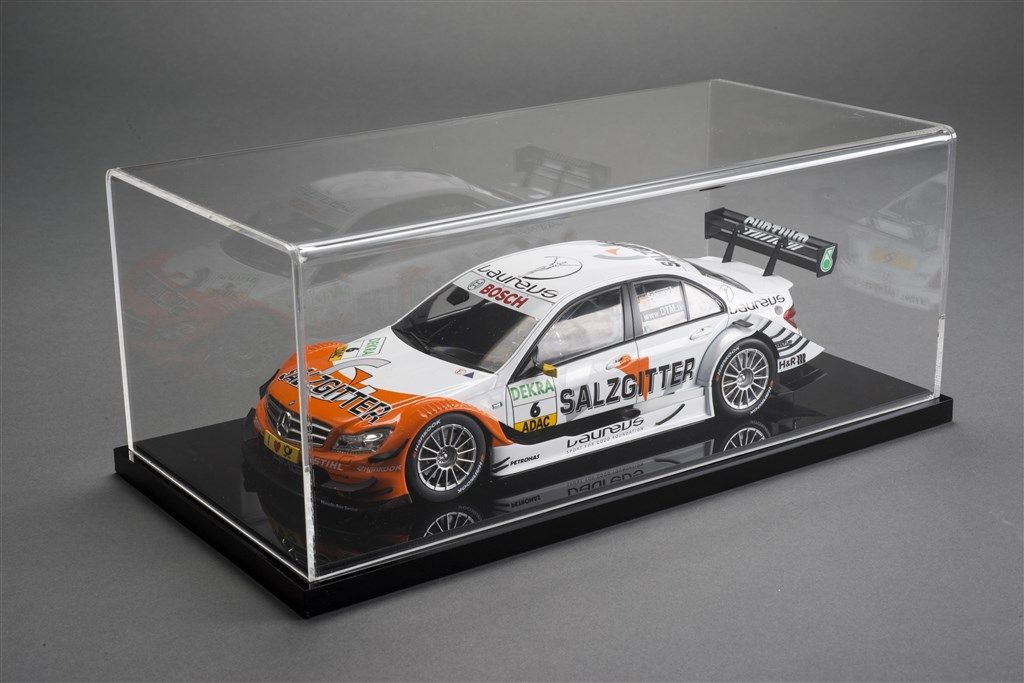 Available To Order – Detroit Display Case with Black Base 1:24 Atlantic Model (ATL 10004)