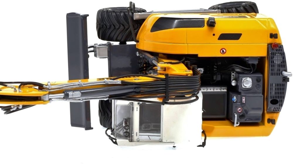 Available to Order – Liebherr A916 Wheeled Excavator w/Nokian Tyres and w/Disconnectable Standard Bucket 1:32 (AT 3200140)