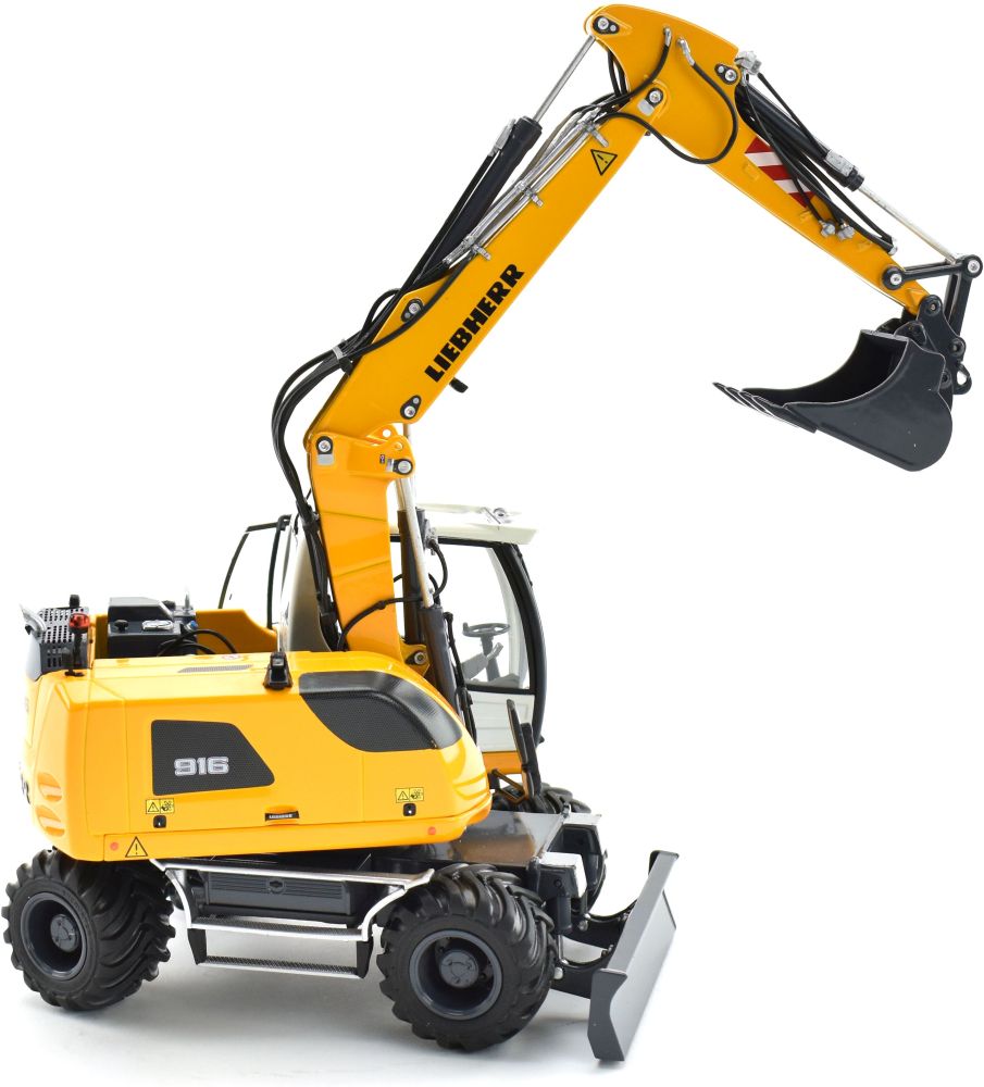 Available to Order – Liebherr A916 Wheeled Excavator w/Nokian Tyres and w/Disconnectable Standard Bucket 1:32 (AT 3200140)