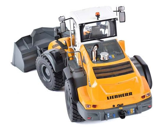Liebherr L 546 G8 Wheel loader Earthmoving bucket - Michelin XLD65 650/65R25 Tyres 1:32 – diecast model (view 5)