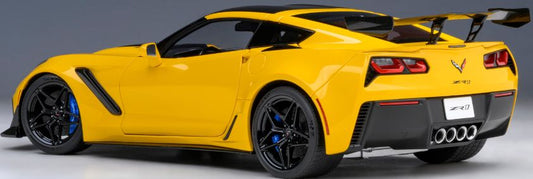 Available To Order – Chevrolet Corvette ZR1 2019 Corvette Racing Yellow Tintcoat (Full Openings) 1:18 (AUT 71278)