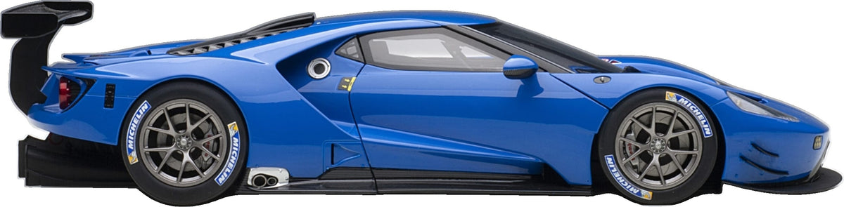Ford GT LM Plain Body Version 2018 Blue 1:18 AutoArt Model (view 4)
