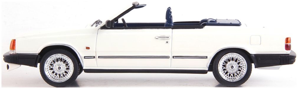 Available to Order – Volvo 760 GLE Mellberg White 1:43 (AVE 60134)