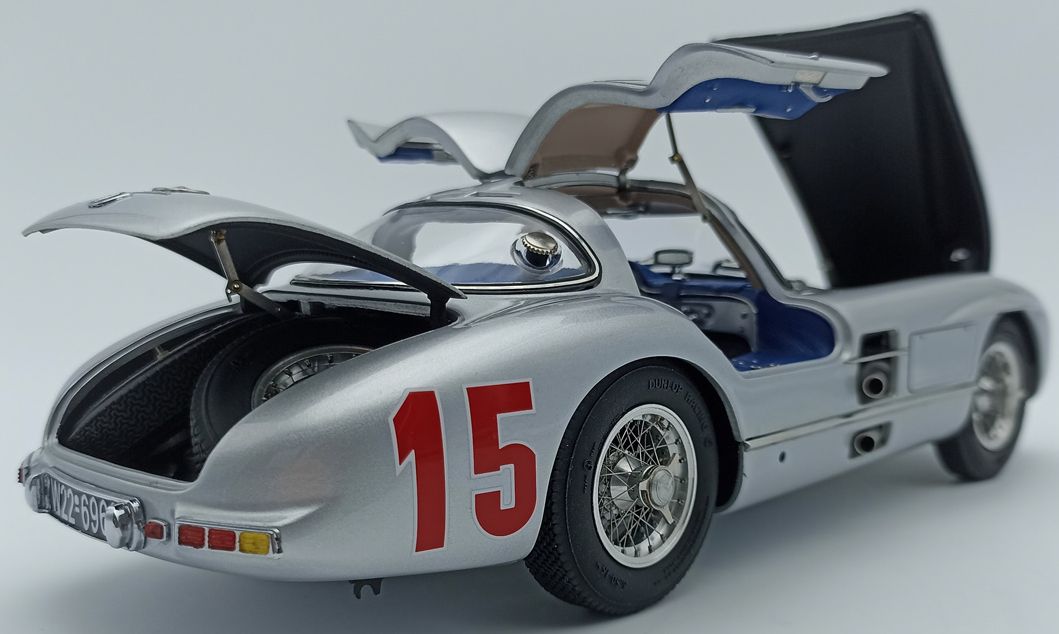 Available To Order – Mercedes Benz 300 SLR Coupe GP Sweden 1955 R. Uhlenhaut #15 Limited Edition 1,000pcs 1:18 CMC Model (CMC M244)