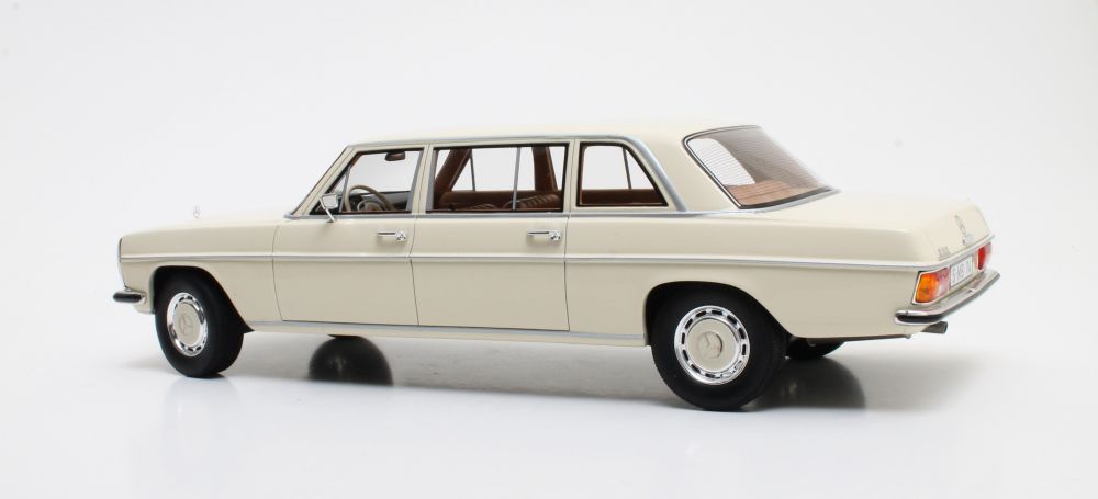 Available To Order – Mercedes Benz V114 Lang White 1970 1:18 (CUL CML004-2)