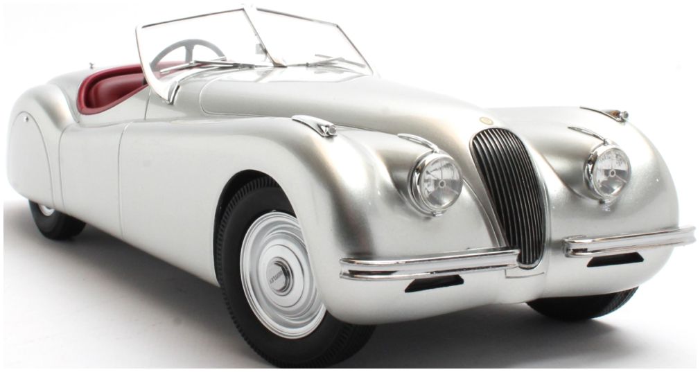 Jaguar XK120 OTS Silver 1948 1:18 Cult Models Model (view 5)