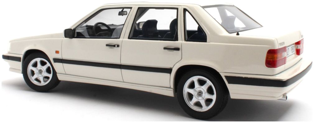 Available To Order – Volvo 850 GLT White 1991-1994 1:18 (CUL CML171-3)