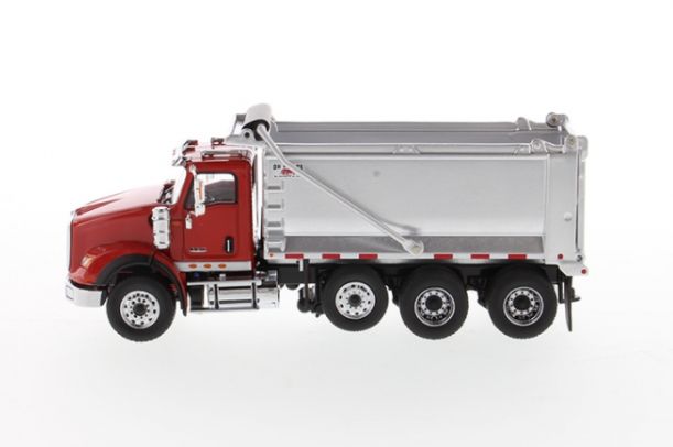 International HX620 SB OX Stampede Dump Truck Red 1:50 – diecast model (view 2)