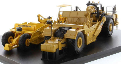 CAT 621K & #70 Scapers w/D7 Track Type Tractor 1:50 – diecast model (view 3)