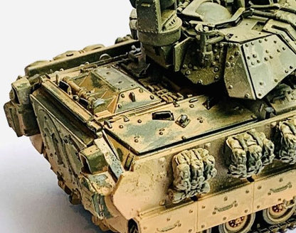 Available To Order – M2A3 Bradley Dusty Version 1:72 Dragon Armour Model (DR 63122)