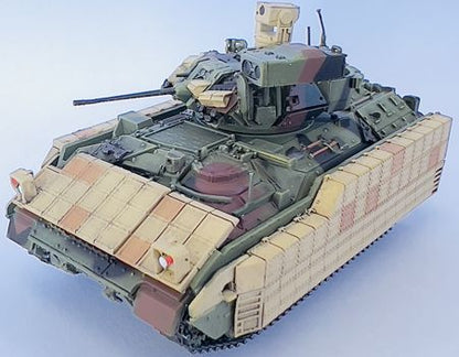 Available to Order – M2A3 Bradley w/ERA Camouflage 1:72 (DR 63125)
