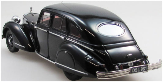Invicta Black Prince Saloon Charlesworth w/Separate Lights/Bumpers Black 1947 1:43 – diecast model (view 2)