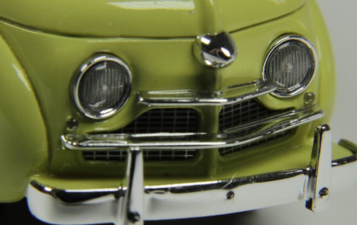Available To Order – Crosley 1949 Jonquil Yellow 1:43 (GOL 063B)