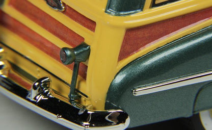 Available to Order – Oldsmobile Station Wagon Alpine Green Poly 1949 1:43 (GOL 065B)