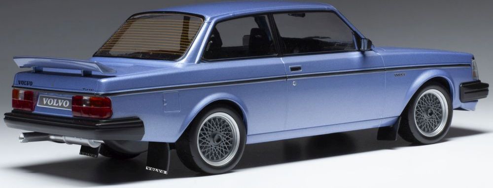 Available to Order – Volvo 240 Turbo Custom Matt Blue 1986 1:18 (IXO 18CMC090)