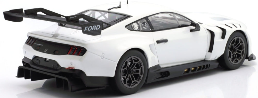Ford Mustang GT3 Racing Spec Plain Body Version 2024 White 1:18 IXO Model (view 2)
