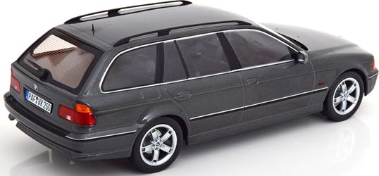 Available To Order – BMW 530d E39 Touring 1997 Grey Metallic 1:18 (KKS DC181082)