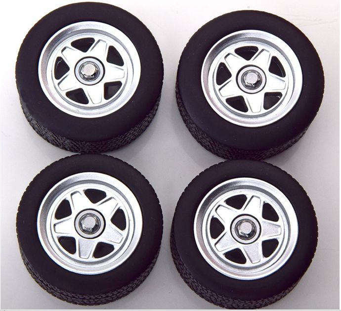 Available To Order – Ferrari Testarossa Wheel and Tyre Set 1:18 (KKS DCACC006)
