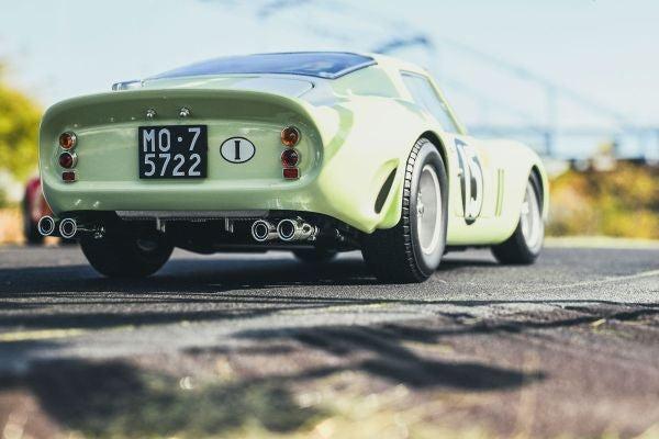 Available to Order – Ferrari 250 GTO Sebring 1st GT 3.0 1962 #24 1:18 (KYO 08438D)