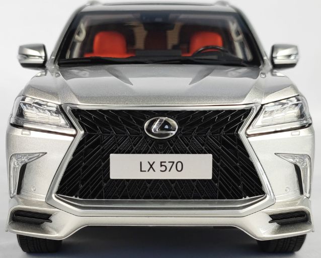 Available to Order – Lexus LX570 Silver 1:18 (LCD 18010S)