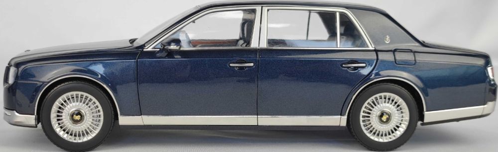 Available to Order – Toyota Century Blue 1:18 (LCD 18011B)
