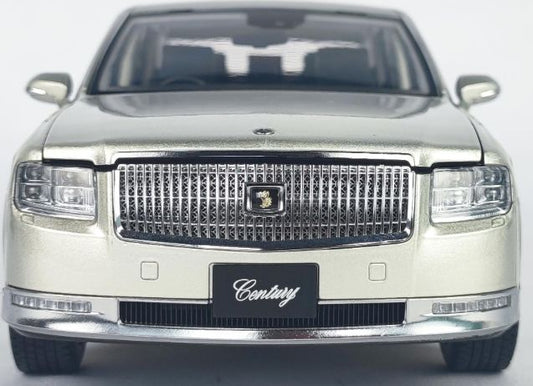 Available to Order – Toyota Century Silver 1:18 (LCD 18011S)