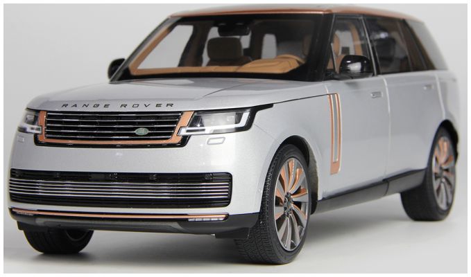 Available to Order – Land Rover Range Rover SV Serenity Silver 2022 1:18 (LCD 18017S)