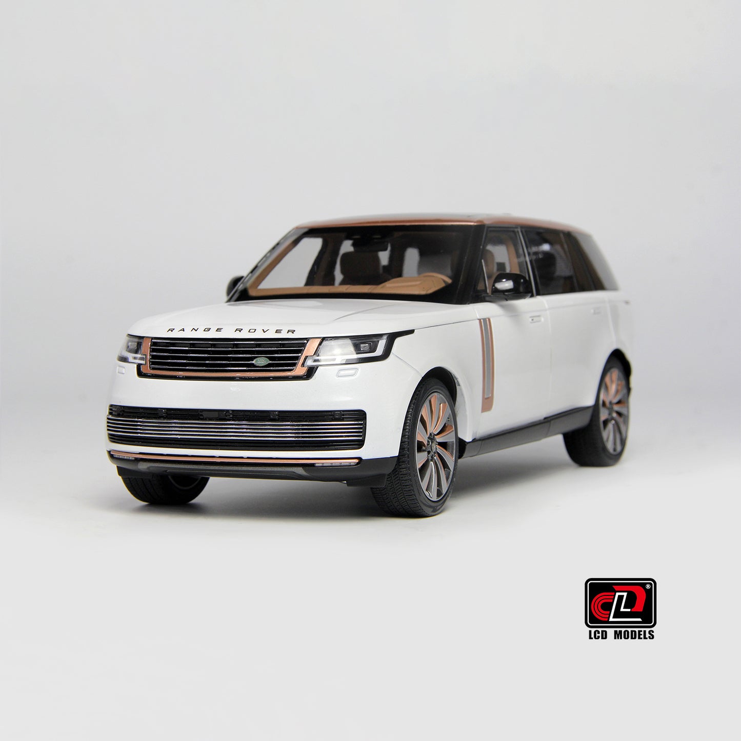 Available to Order – Land Rover Range Rover SV Serenity 2022 White w/Rose gold Roof 1:18 (LCD 18017W)