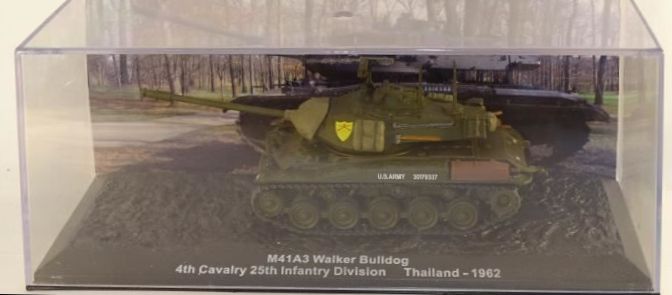 M41A3 Walker Bulldog 4th Cav.Rgt. 25th inf US Army - Thailand - 1962 1:72 – diecast model (view 2)