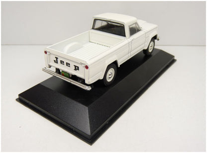 Ika Gladiator White 1965 Unforgetable cars - Argentina 1:43 – diecast model (view 2)