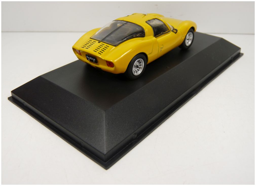 Varela Andino Gt Yellow 1969 Unforgetable cars - Argentina 1:43 – diecast model (view 3)