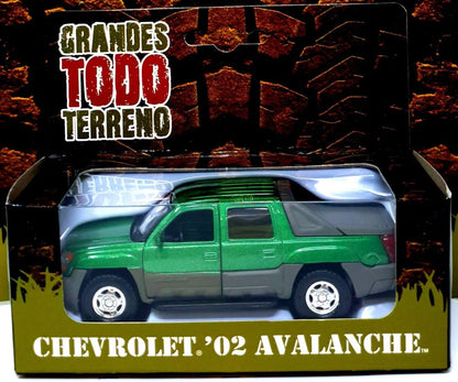 Chevrolet Avalanche 2002 Green ~1:38 – diecast model (view 2)