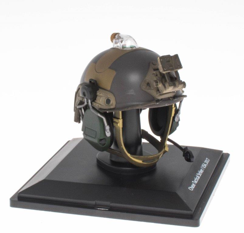 Chase Tactical Striker USA 2017 Helmet 1:5 Historical Military Helmets 1:5 – diecast model (view 2)