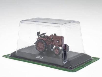 DT-14 Tractors: history, people, Machinery Colle 1:43 – diecast model (view 2)