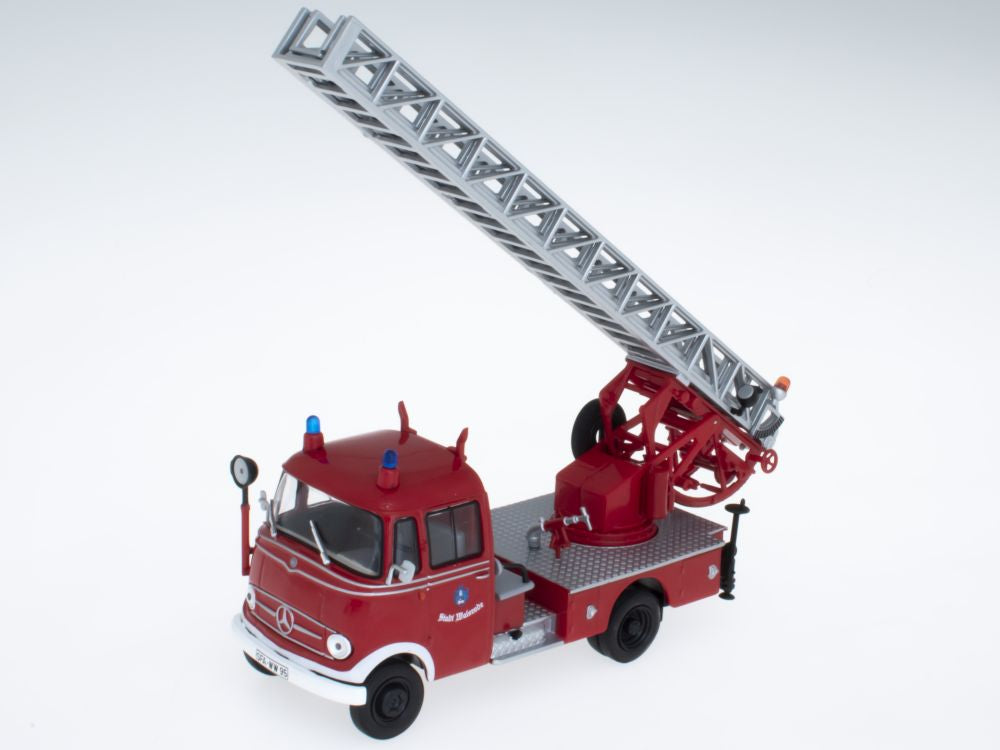 Autoscala Mercedes LP319 Germany - 1962 - Fire Trucks in 1:43 1:43 – diecast model (view 3)