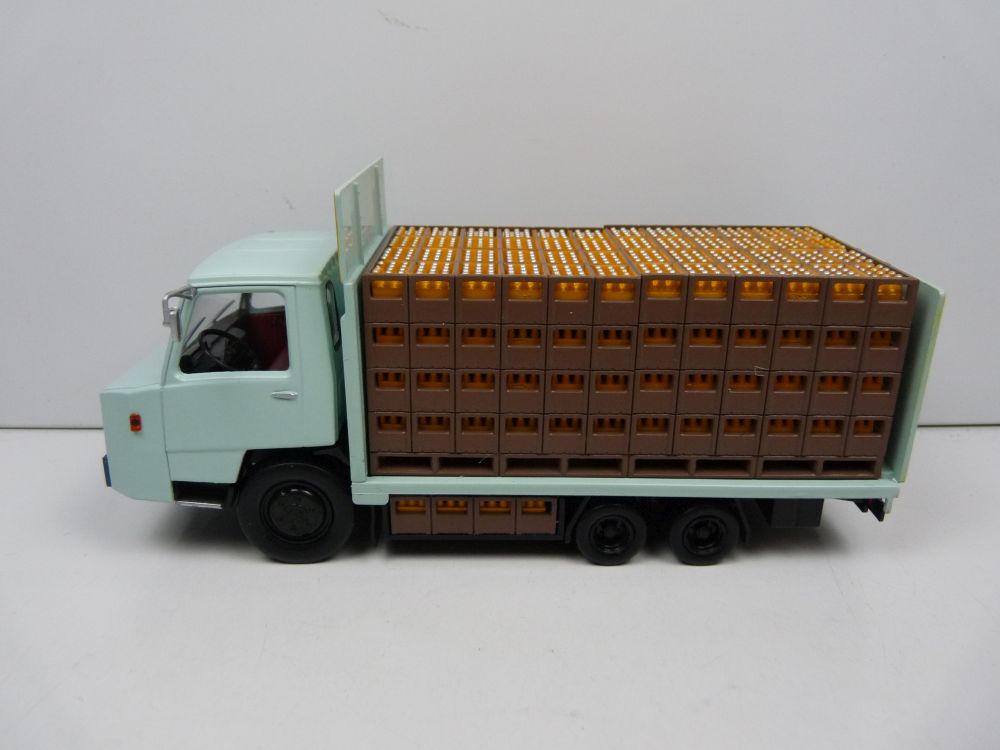 Berliet Tekel Transport de Boissons 1966 1:43 – diecast model (view 4)