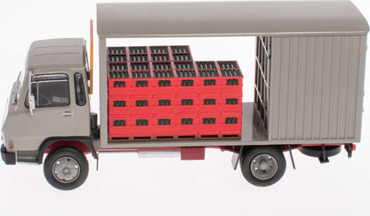 Berliet 560K - Open Side Drinks Truck 'Pro-Sain' - Berliet Trucks Collection 1:43 – diecast model (view 4)