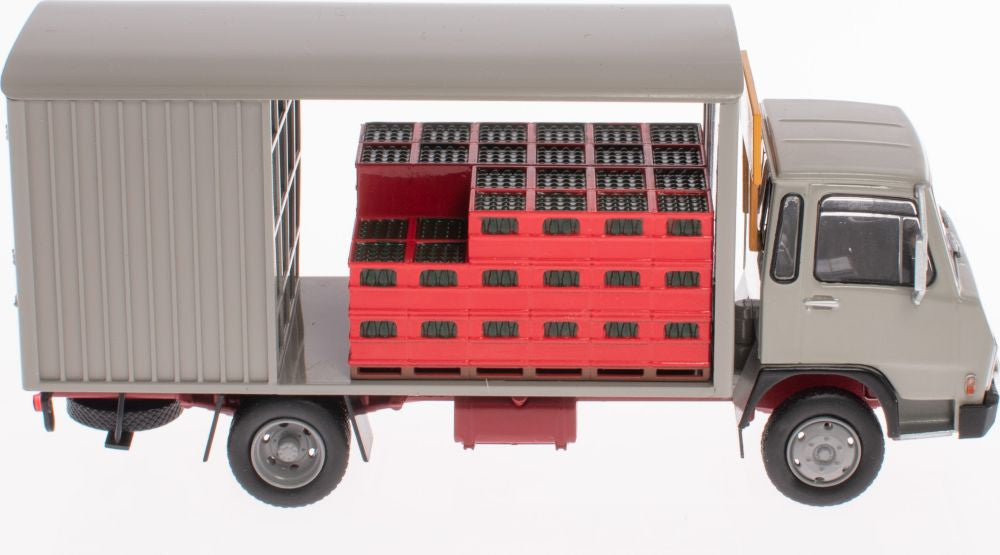 Berliet 560K - Open Side Drinks Truck 'Pro-Sain' - Berliet Trucks Collection 1:43 – diecast model (view 5)