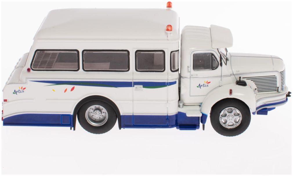 Berliet TLR 10R Depanneuse 'Artis' Berliet Trucks Collection 1:43 – diecast model (view 4)