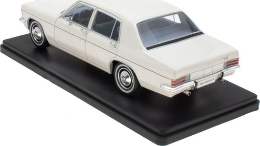 Available To Order – Opel Admiral B - 1969 - White 1:24th Scale 1:24 (MAG NP13)
