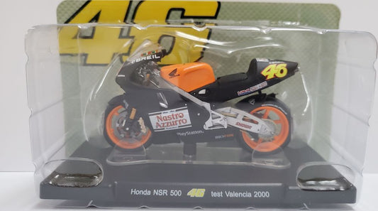 Available To Order – Honda NSR 500 Valencia 2000 Rossi Valentino Rossi Collection in 1:18 1:18 (MAG NR034)